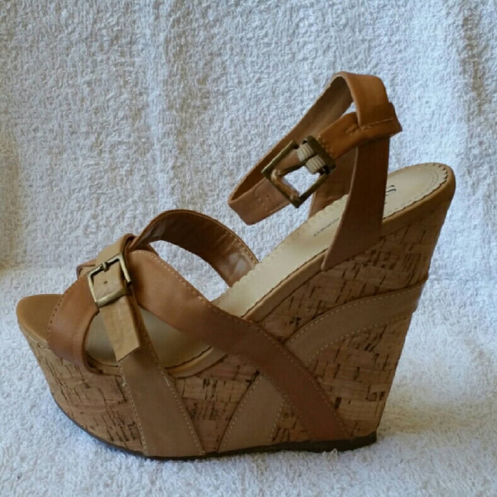 Women’s Tan Wedge Sandals - Stylish Summer Platform